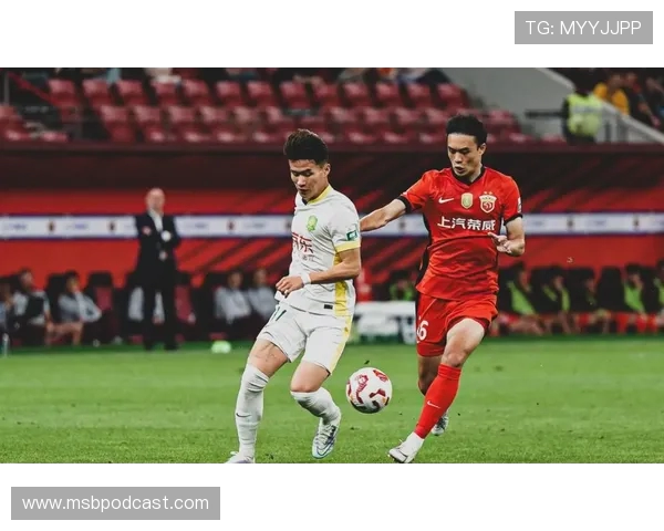 中超联赛得分榜激烈竞争:顶级射手与球队表现全面解析 中超联赛得分榜激烈竞争:顶级射手与球队表现全面解析